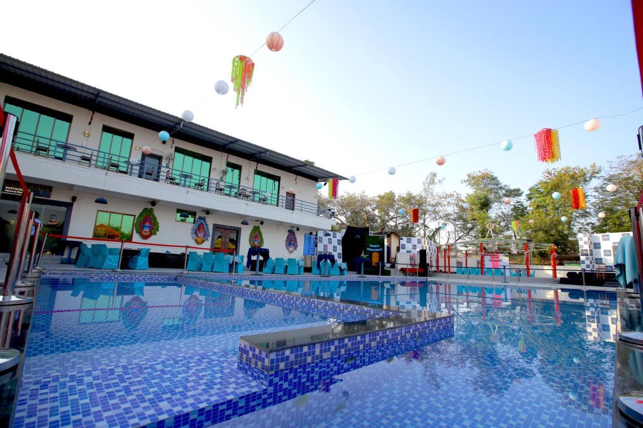 Maharaja The Royal Resort Thane Buitenkant foto