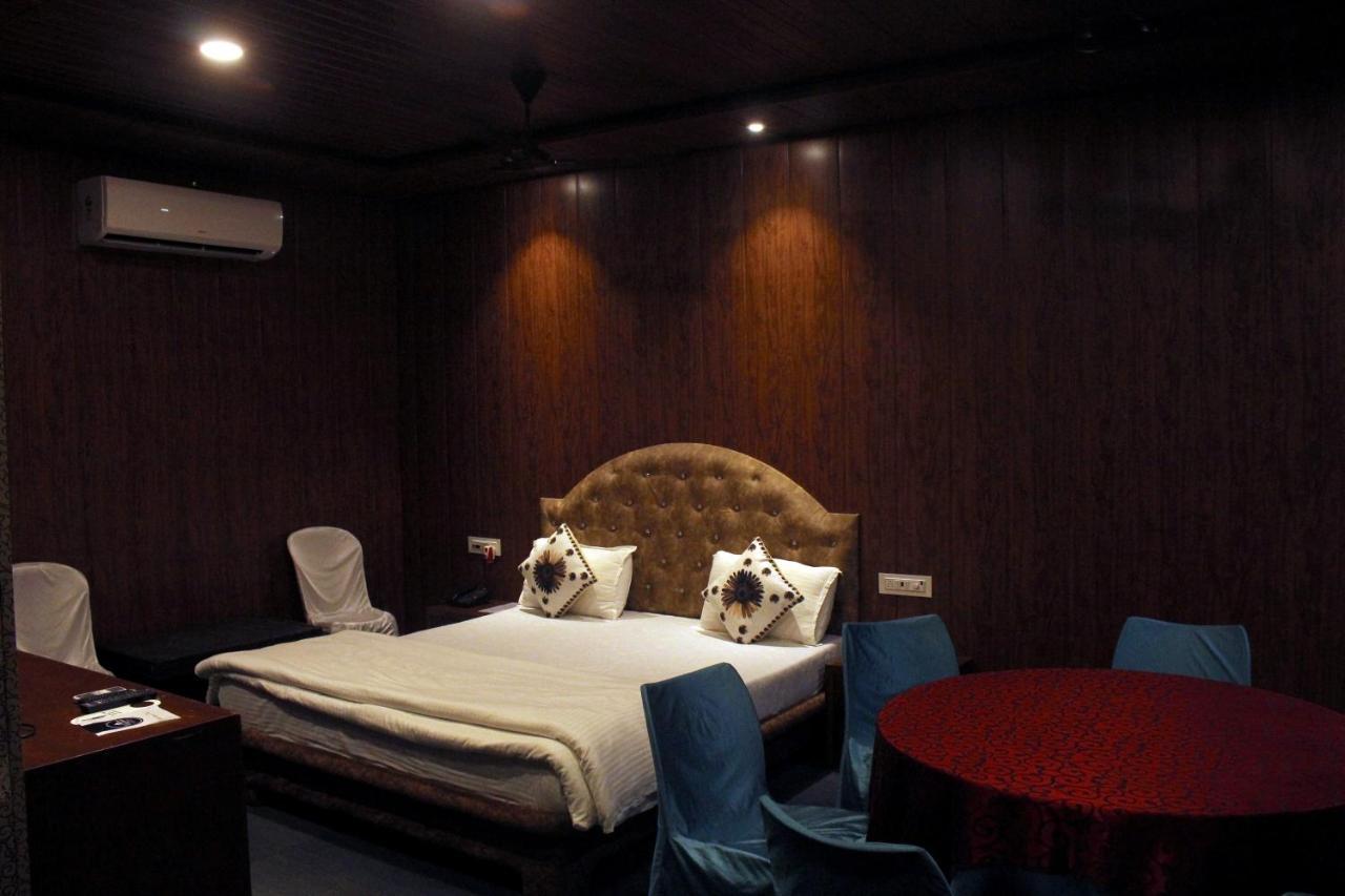 Maharaja The Royal Resort Thane Buitenkant foto