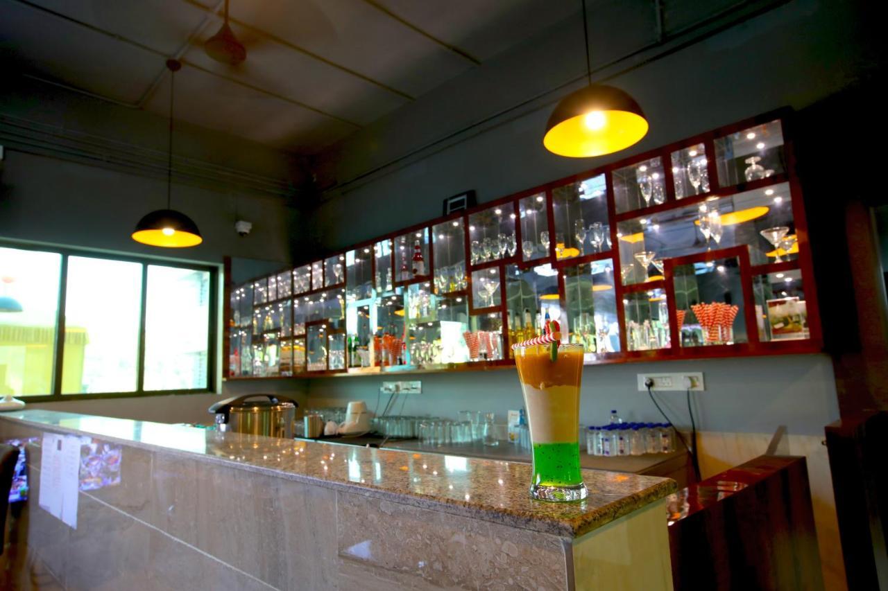 Maharaja The Royal Resort Thane Buitenkant foto