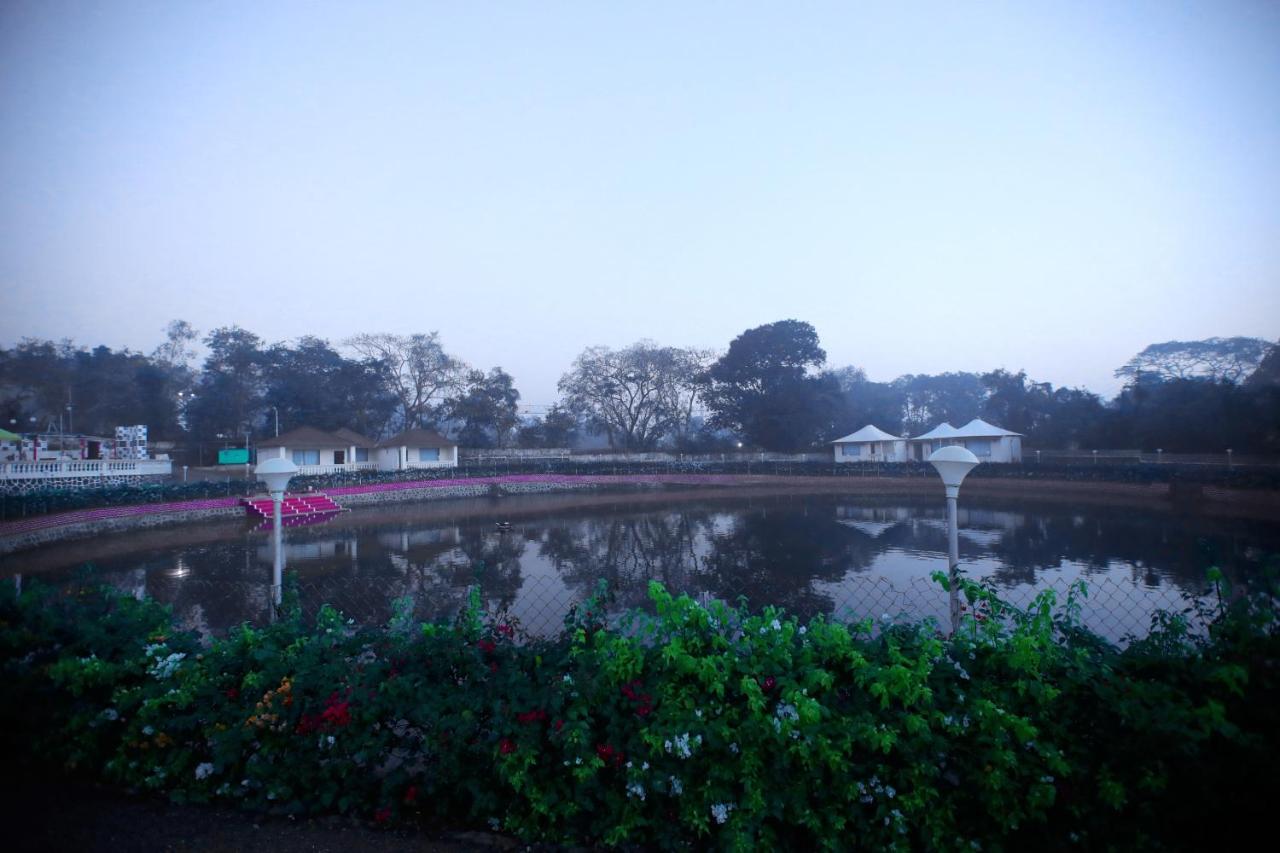 Maharaja The Royal Resort Thane Buitenkant foto
